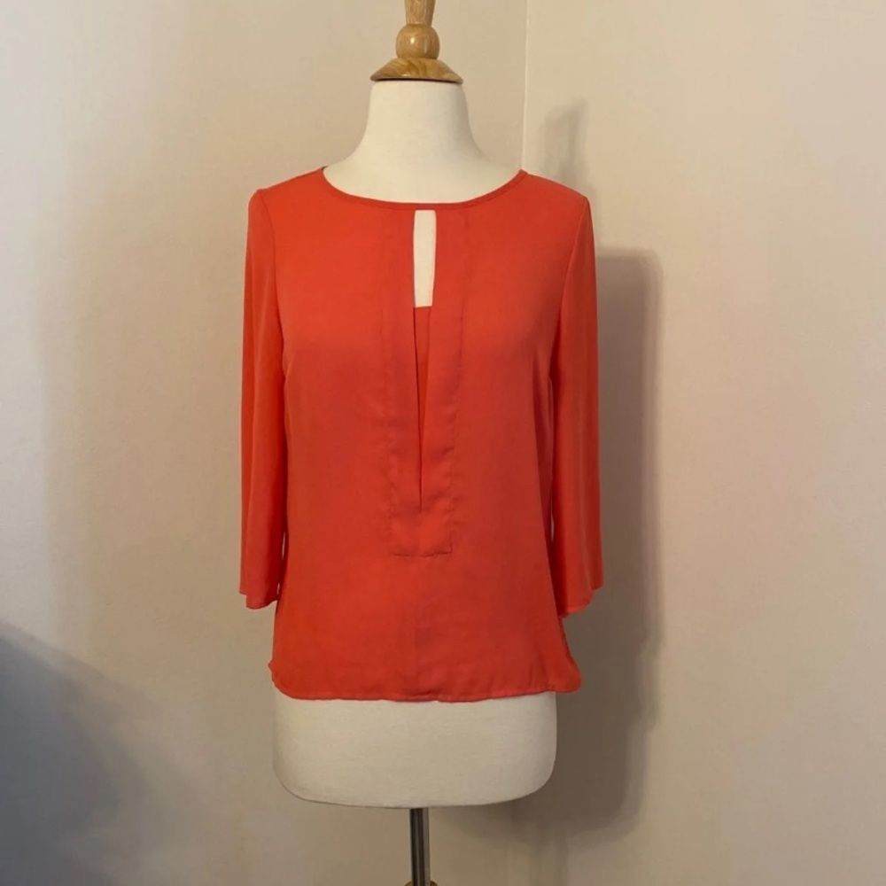 Express 3/4 Sleeve Top